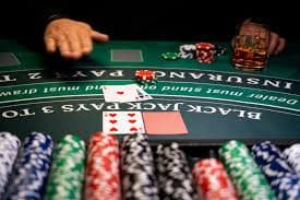 Antarmuka aplikasi boyapoker menampilkan permainan slot dan menu navigasi